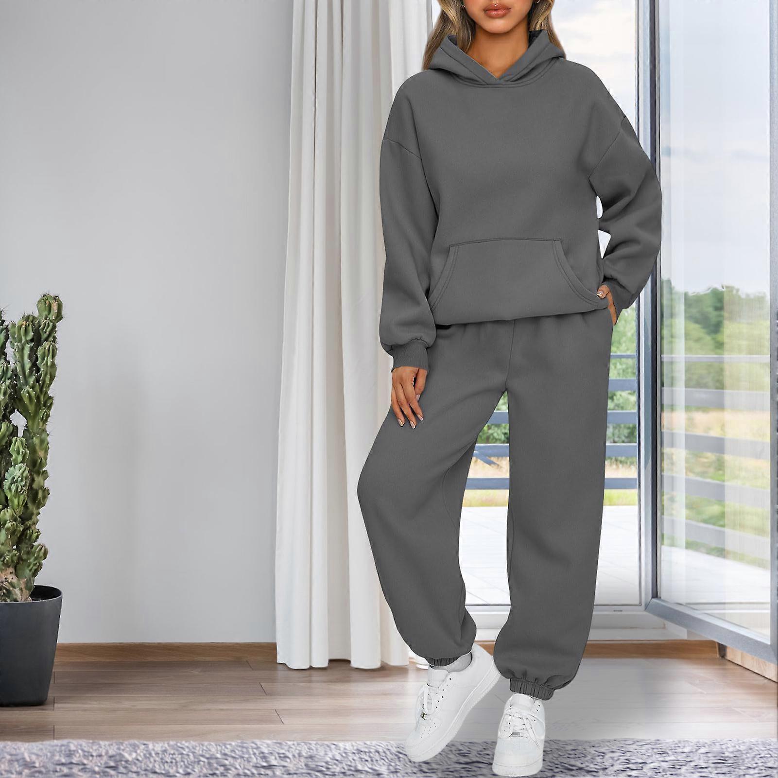 Women's comfy sweatsuit lounge set – oversized hoodie and matching pants, plus-size available